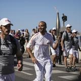 La antorcha olímpica comienza en Marsella su recorrido hacia París