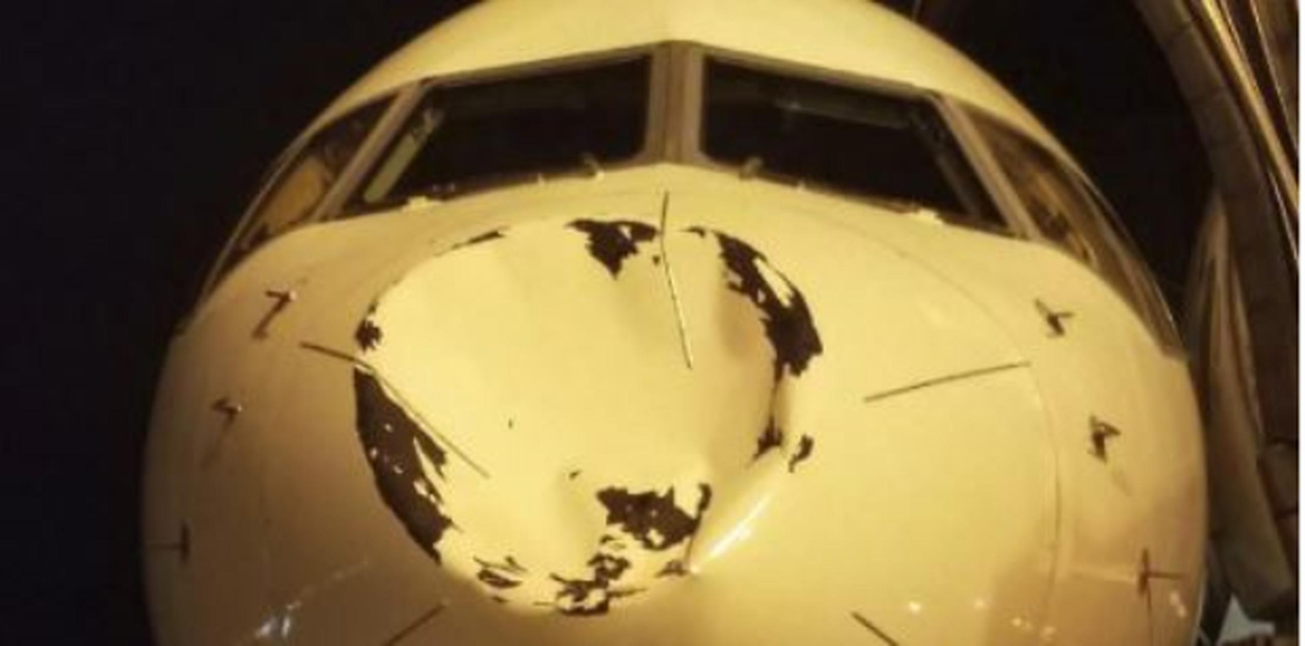 Así quedó la nariz del avión del Thunder. (Captura/Instagram)