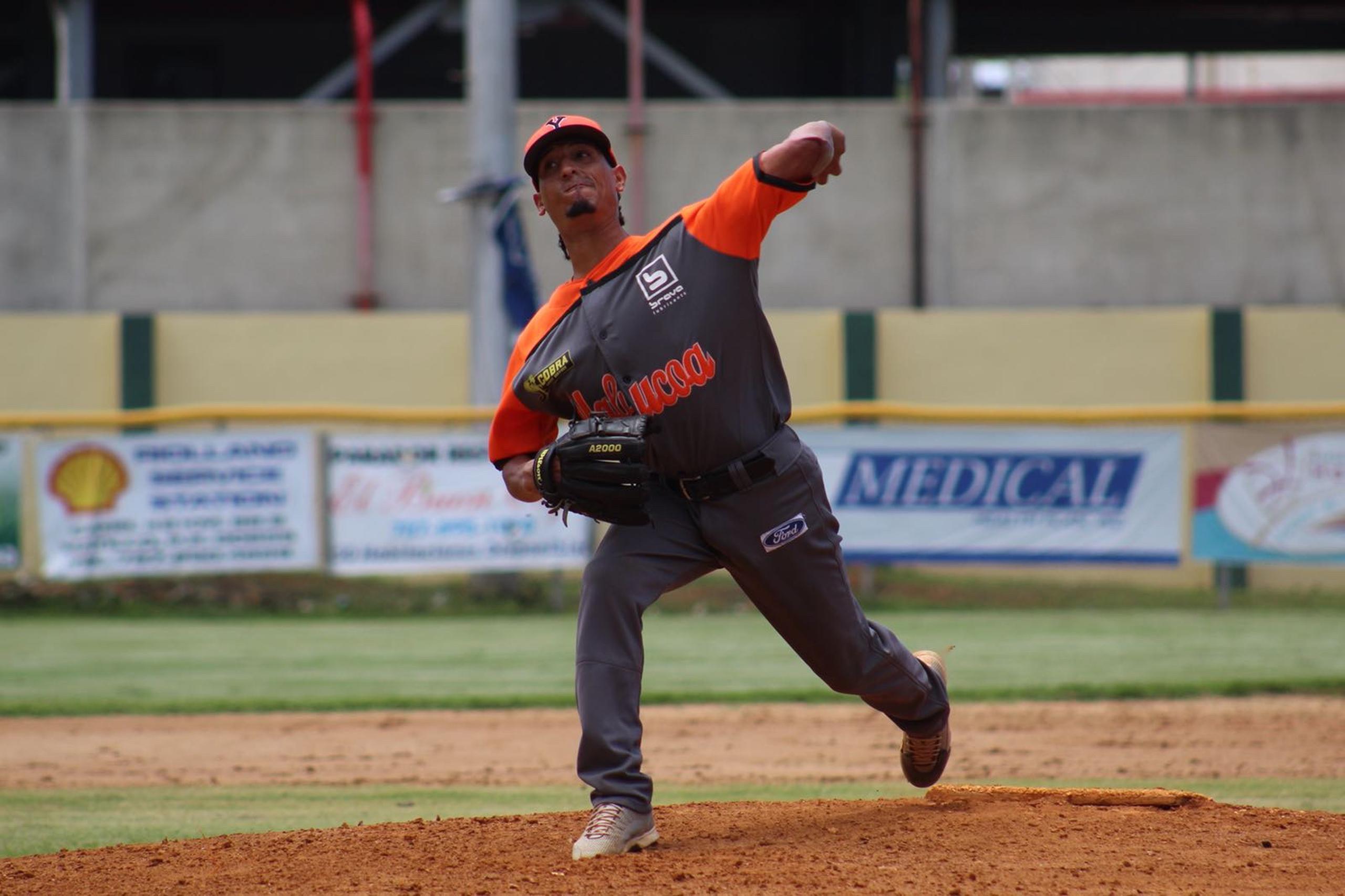 Gerald Barrios, lanzador de los Azucareros de Yabucoa.