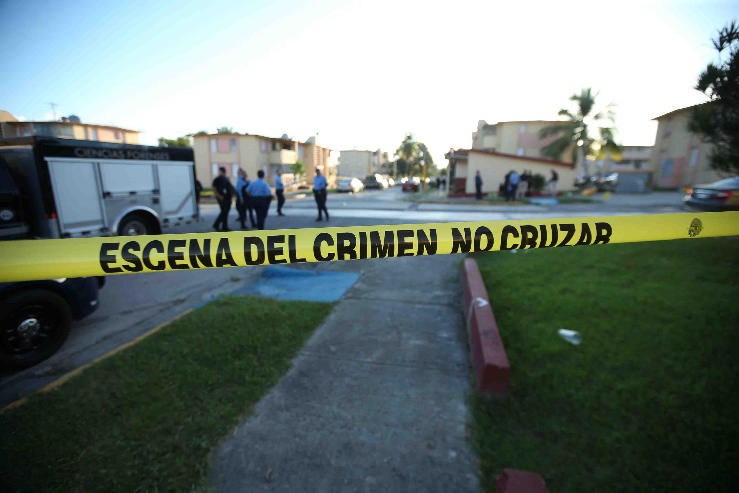 La masacre en el residencial Ernesto Ramos Antonini se registró a eso de las 6:45 p.m. del lunes.