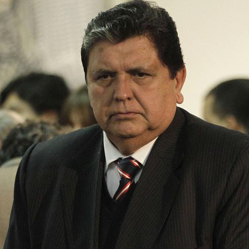 El expresidente Alan García se quita la vida con un disparo