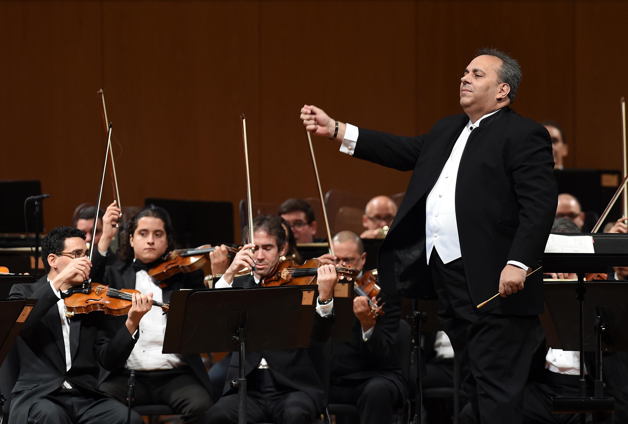 El director asociado de la Orquesta Sinfónica de Puerto Rico, Rafael Enrique Irizarry, dirigirá el concierto.
(ANDRE KANG / andre.kang@gfrmedia.com)