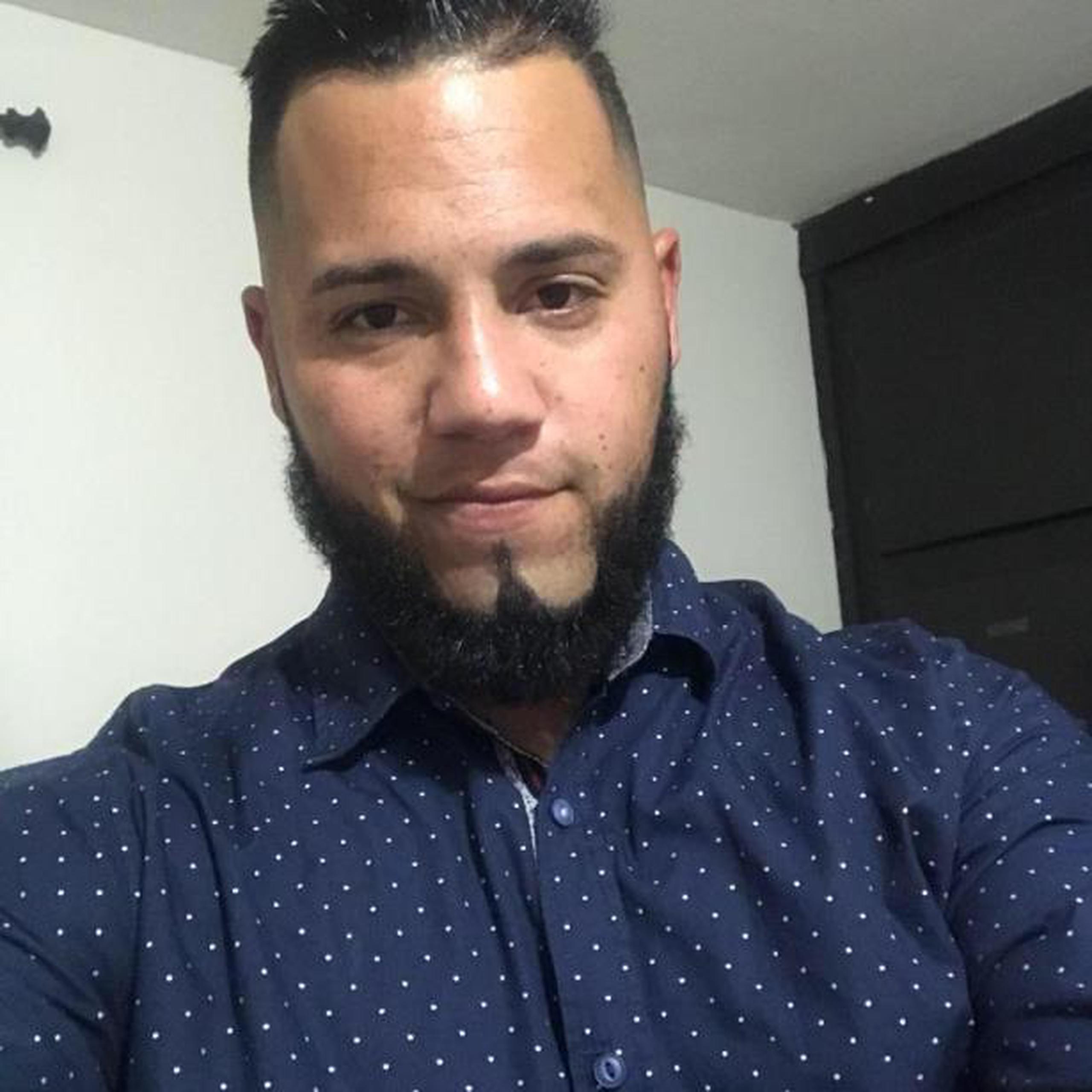 Christian Soto Vázquez, de 30 años, se dirigía a laborar cuando vio a la joven tirarse del elevado aledaño a Plaza Las Américas. (Suministrada)