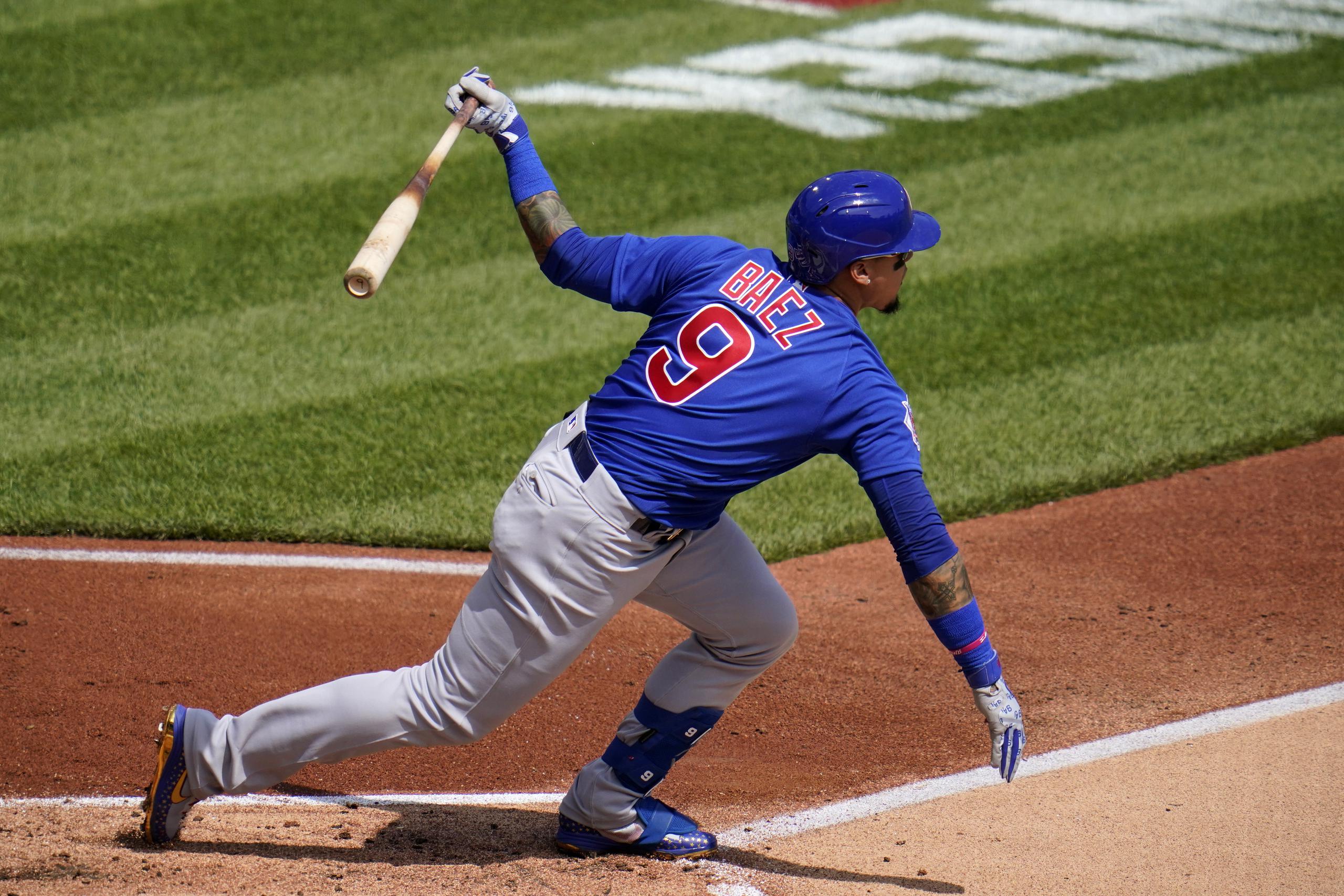 Javier Báez, de los Cubs de Chicago, produjo la única carrera de su equipo el domingo al pegar un jonrón solitario.