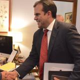Gobernador en reuniones con la Casa Blanca y el Congreso

