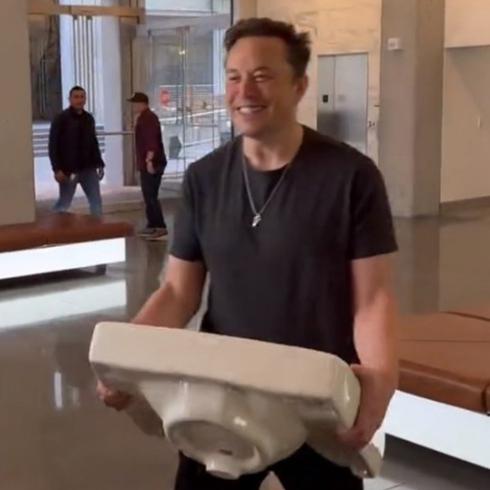 Mira lo que Elon Musk se atrevió a hacer en oficinas de Twitter
