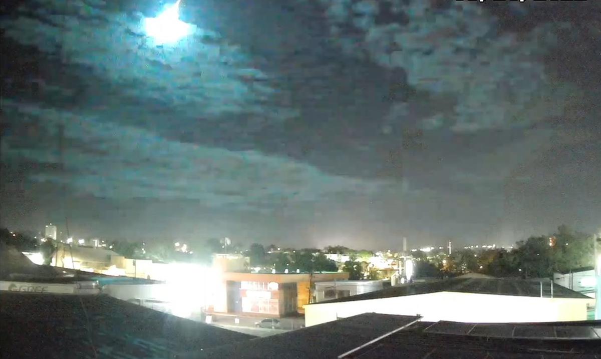 Luminoso meteoro surca los cielos de Puerto Rico