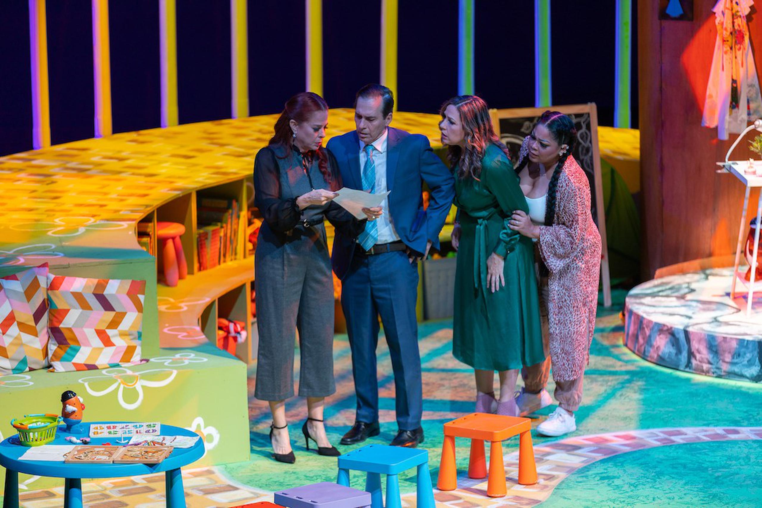 Suzette Bacó, Jorge Castro, Alfonsina Molinary y Lizmary Quintana protagonizan la pieza teatral.