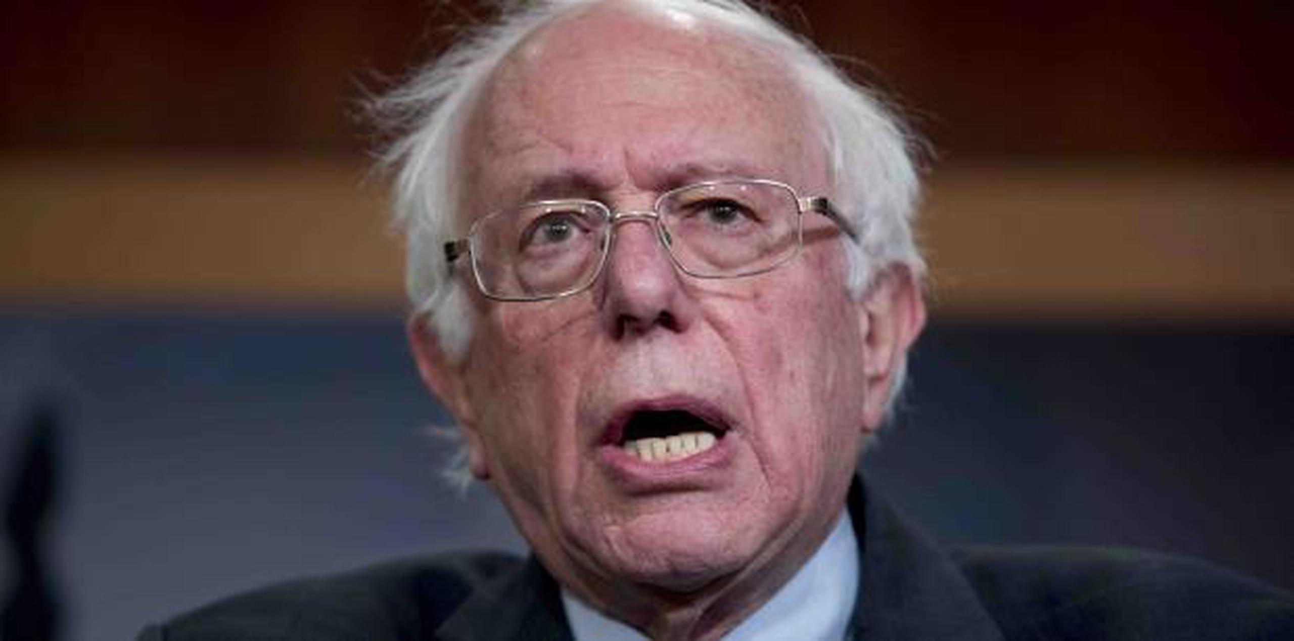 "El actual ocupante de la presidencia es una vergüenza para el país", dijo Sanders. (AP)