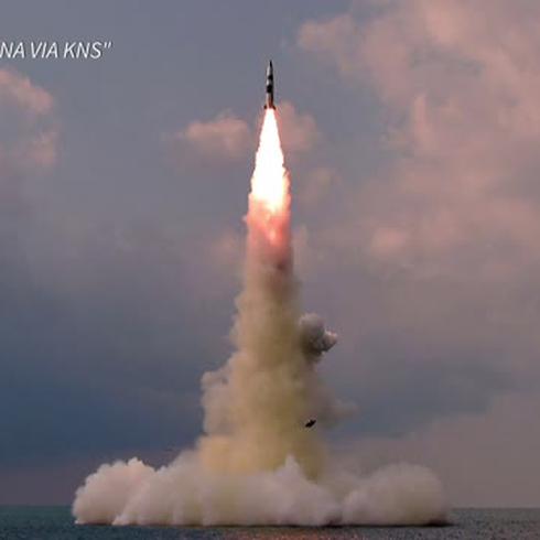 Nueva prueba de un misil balístico desde un submarino