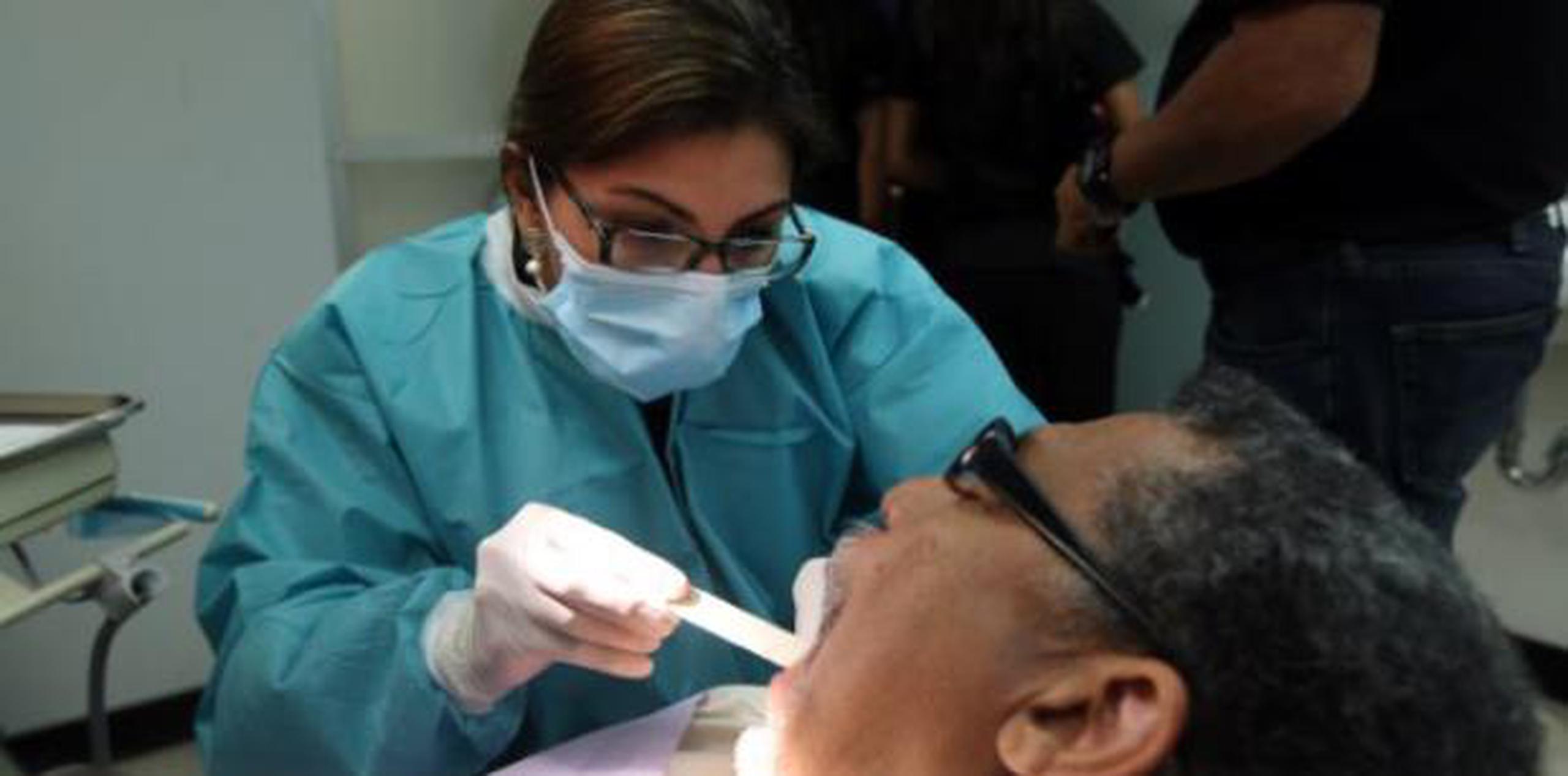 Los dentistas exigen que las aseguradoras les presenten las cubiertas que están mercadeando actualmente a sus pacientes, para así poder orientarlos debidamente. (Archivo)