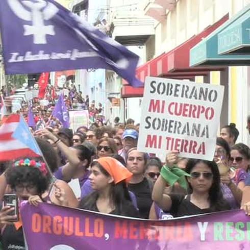 Marchan en San Juan en el Día Internacional de la Mujer