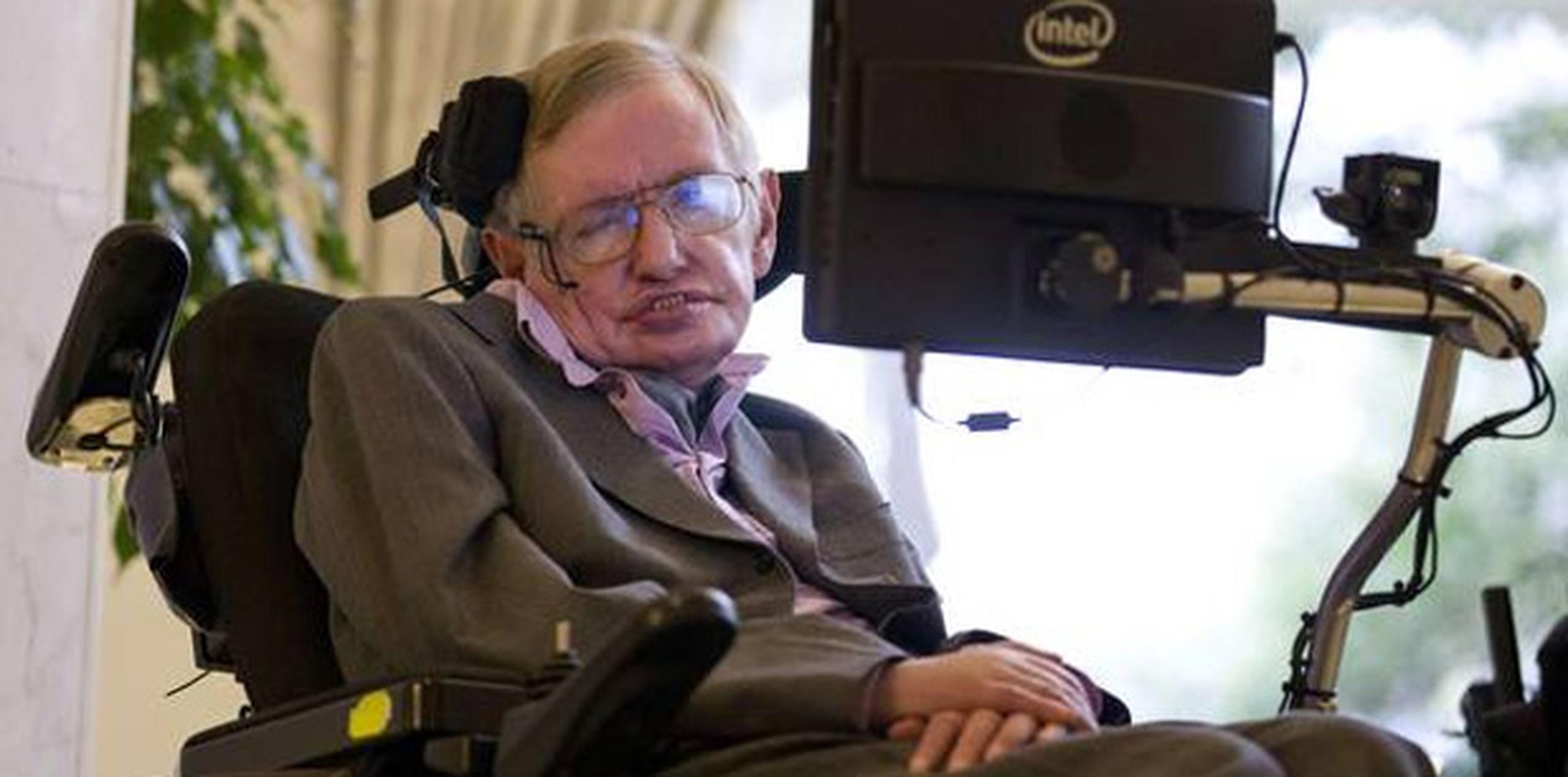 A pesar de su valoración sobre el suicidio asistido, Hawking, autor del libro "Breve historia del tiempo", puntualizó que le molestaría morir antes de descubrir y divulgar más misterios del universo. (AFP)