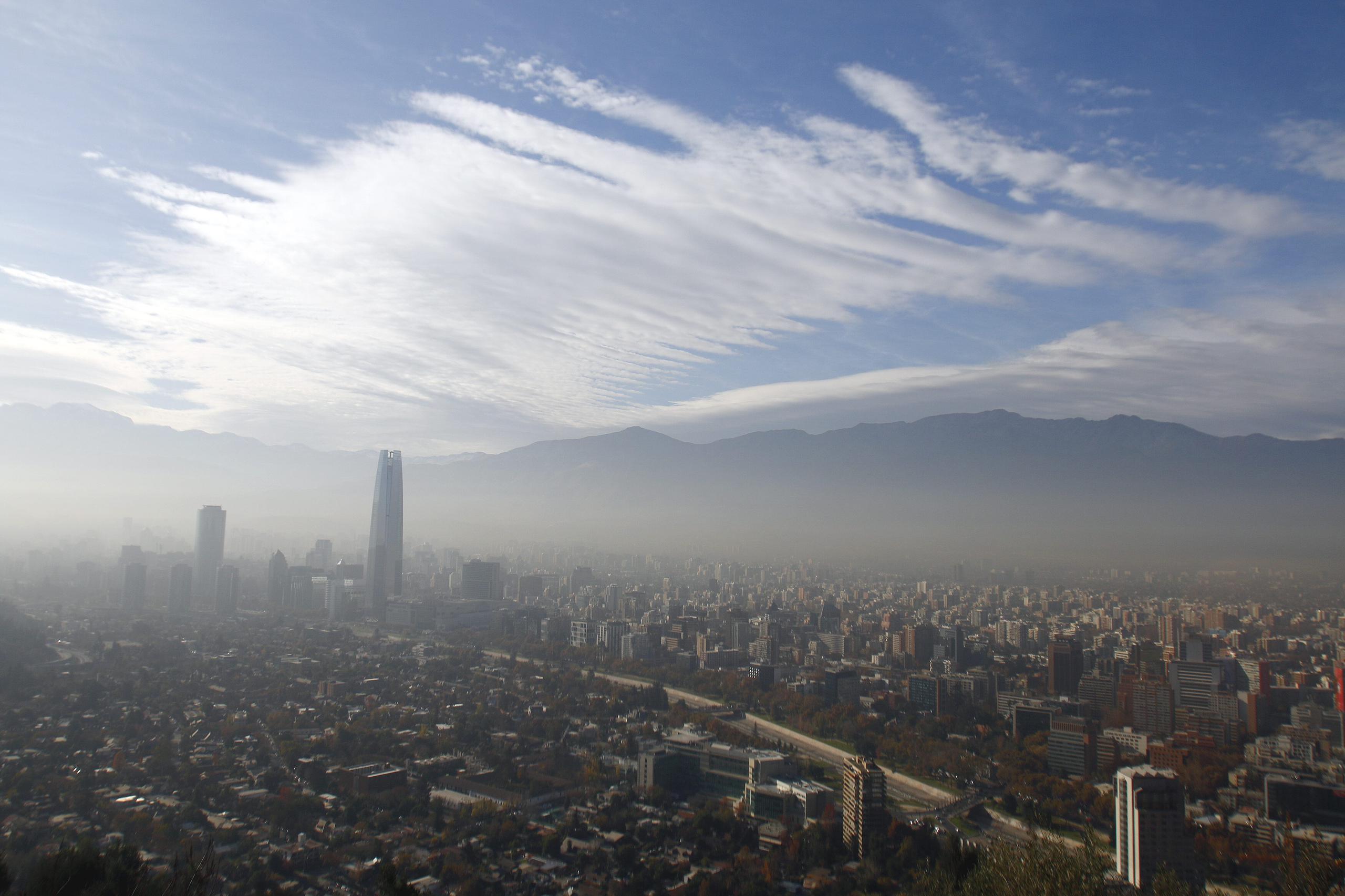 Santiago de Chile es la ciudad más contaminada de Sur América, seguida por Lima y Ciudad de México.