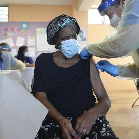 Mira cómo vacunaron en Vieques
