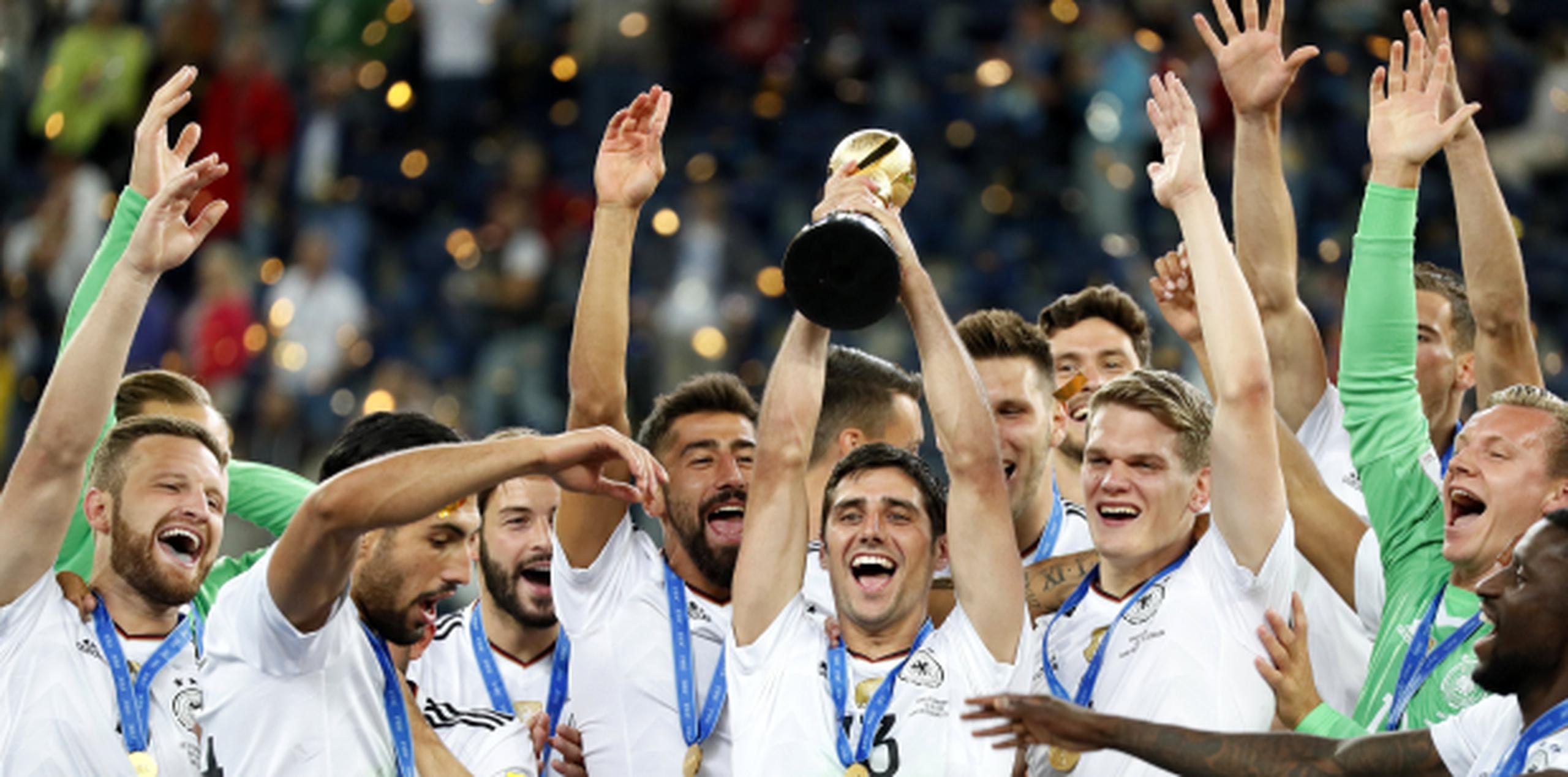 Alemania se alzó el domingo con la Copa Confederaciones. (EFE)
