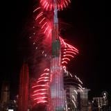 Emiratos Árabes bate cinco récord Guiness con fuegos artificiales en Año Nuevo 