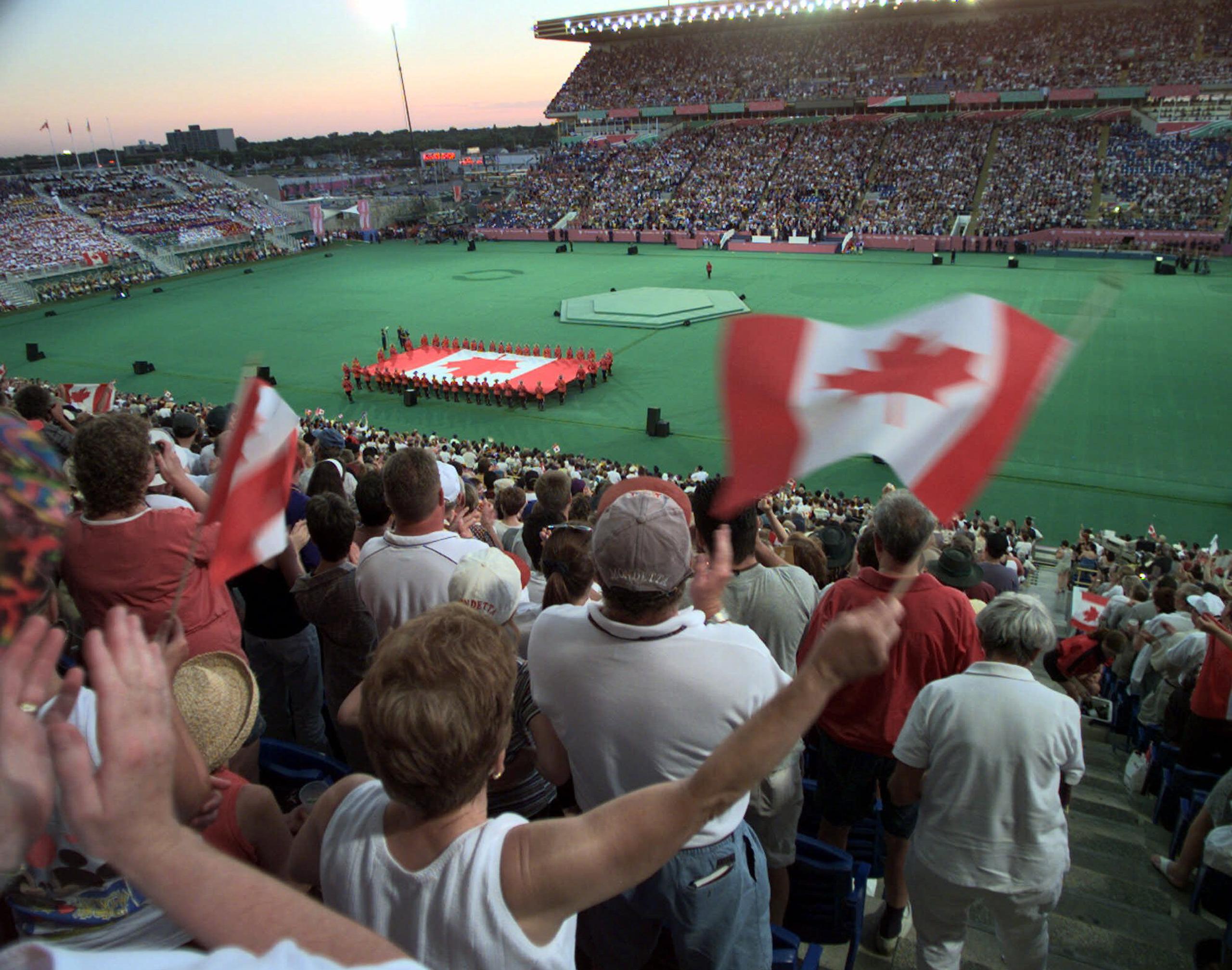 El Comité Olímpico de Canadá tomó la decisión de no enviar atletas a Tokio 2020 si los juegos se celebran este año. Aconsejó al Comité Olímpico Internacional suspender la Olimpiada por un año.