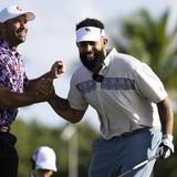 Eladio Carrión y Rafa Campos vacilan durante la víspera del Puerto Rico Open de golf