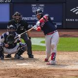 Alex Cora y los Red Sox están a tres juegos de un comodín luego de otra victoria sobre los Yankees