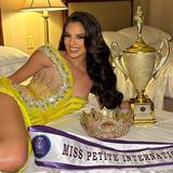 Puerto Rico conquista por segunda ocasión la corona de Miss Petite International