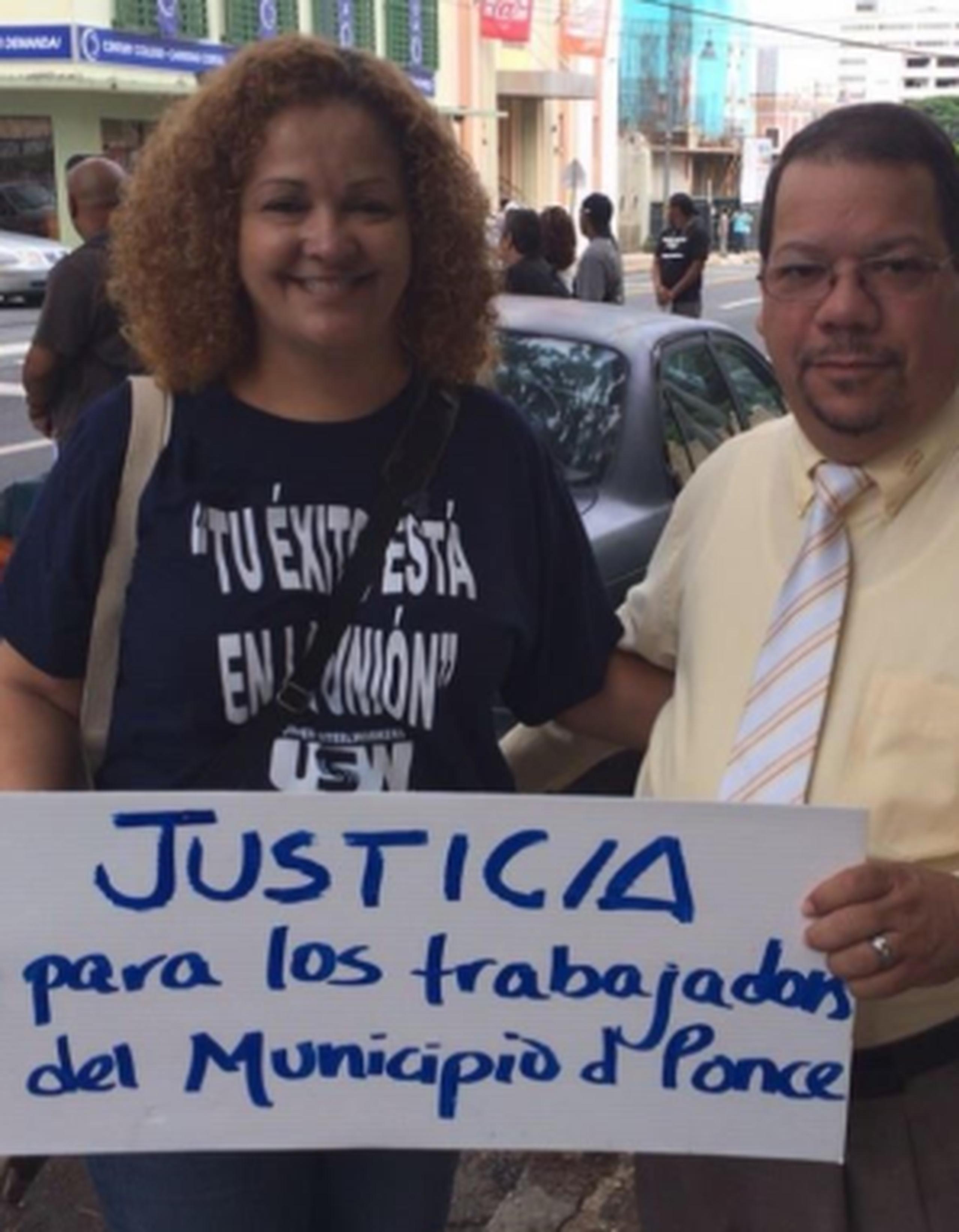 Mayra Rivera, presidenta de la Asociación de Empleados Unionados del municipio, calificó como antiobrera la medida. (Suministrada)