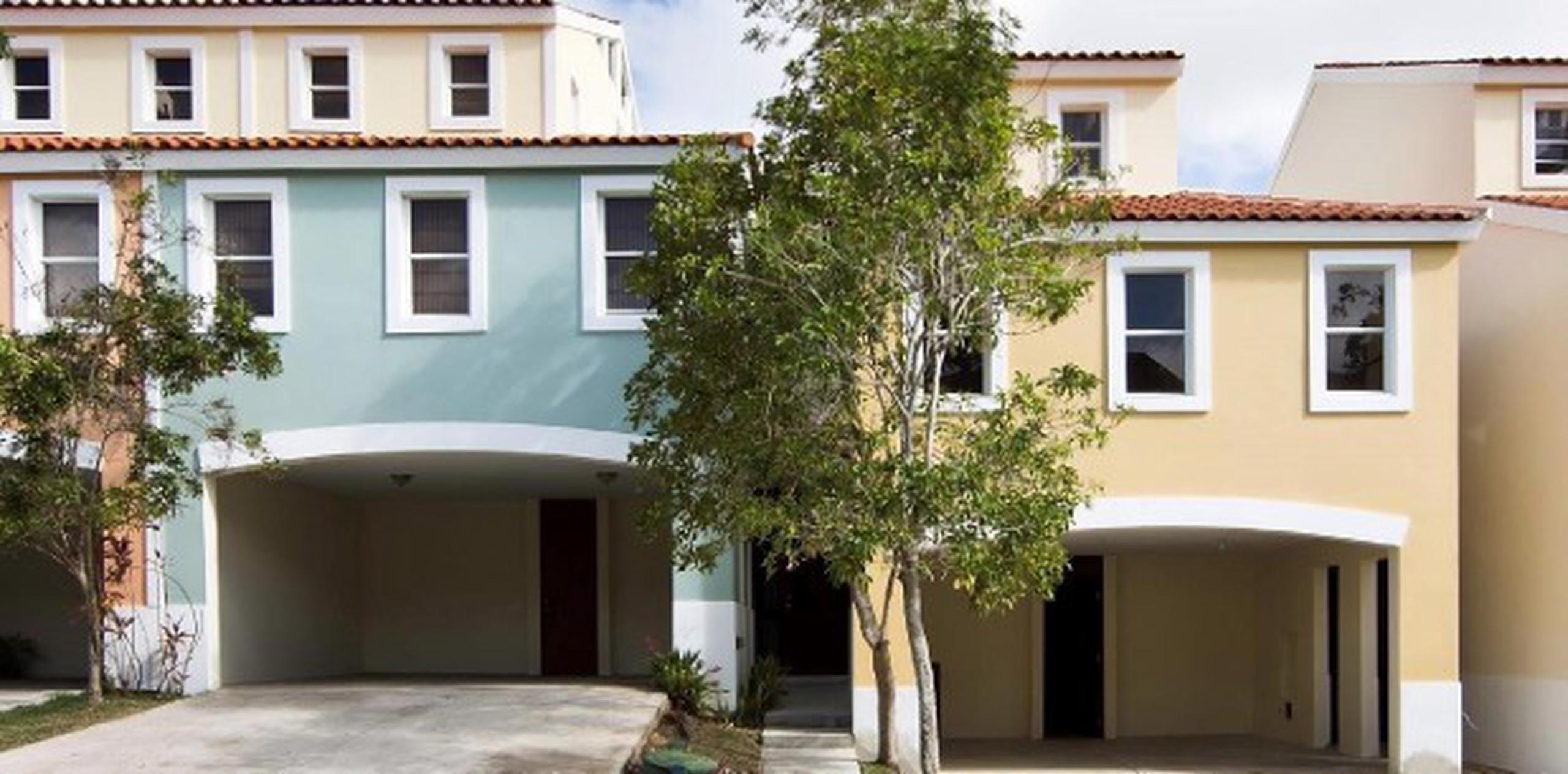 El nuevo precio de venta de estas espectaculares residencias comienza en $259,700, casi la mitad de sus precios originales.