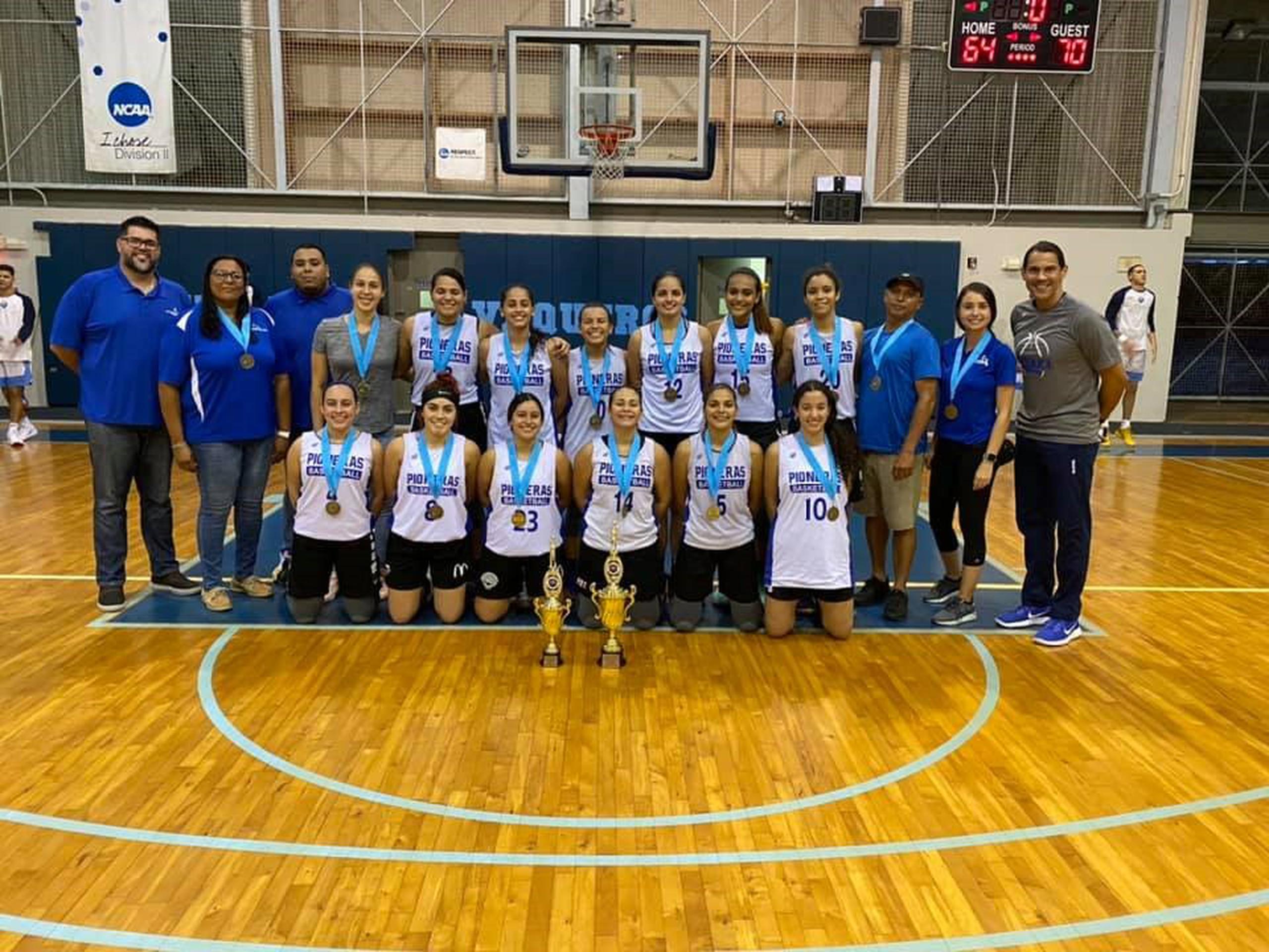 Las Pioneras de la Pontificia Universidad Católica fueron campeonas en las temporadas 2017 y 2018. Tienen marca este año de 2-0.