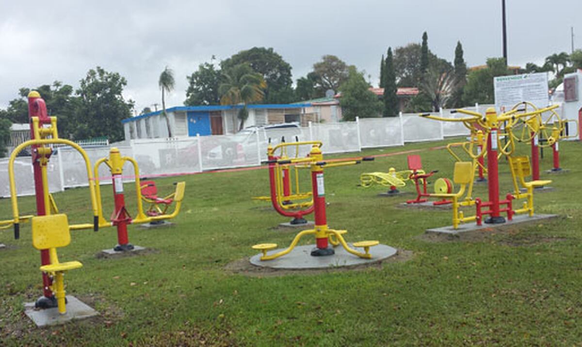 Inauguran gimnasio ¡¿al aire libre?! Primera Hora