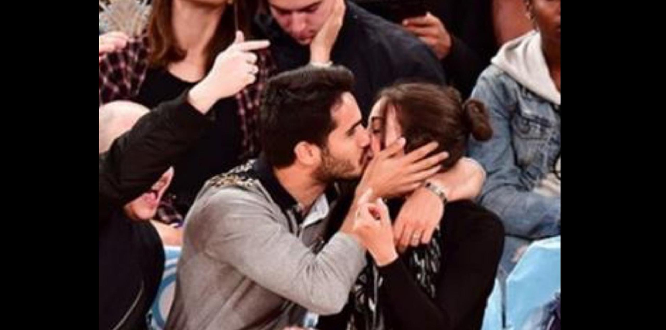 Las fotos de Éktor Rivera besando a Ana Villafañe en un juego de baloncesto, casi le cuestan su matrimonio con Yara Lasanta. (Archivo)