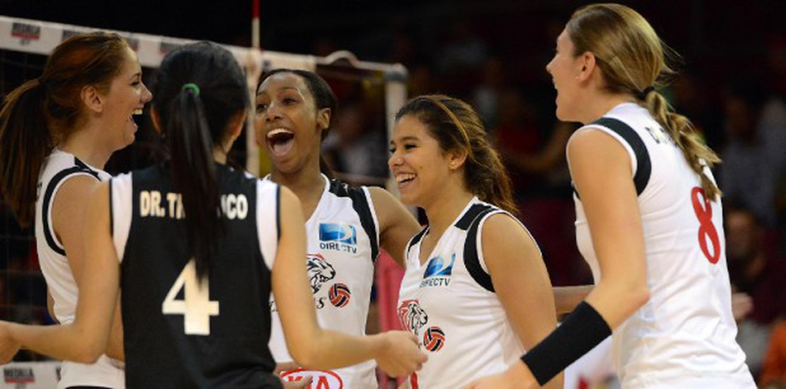 Las Leonas de Ponce son las líderes del Voleibol Superior Femenino. (Archivo).