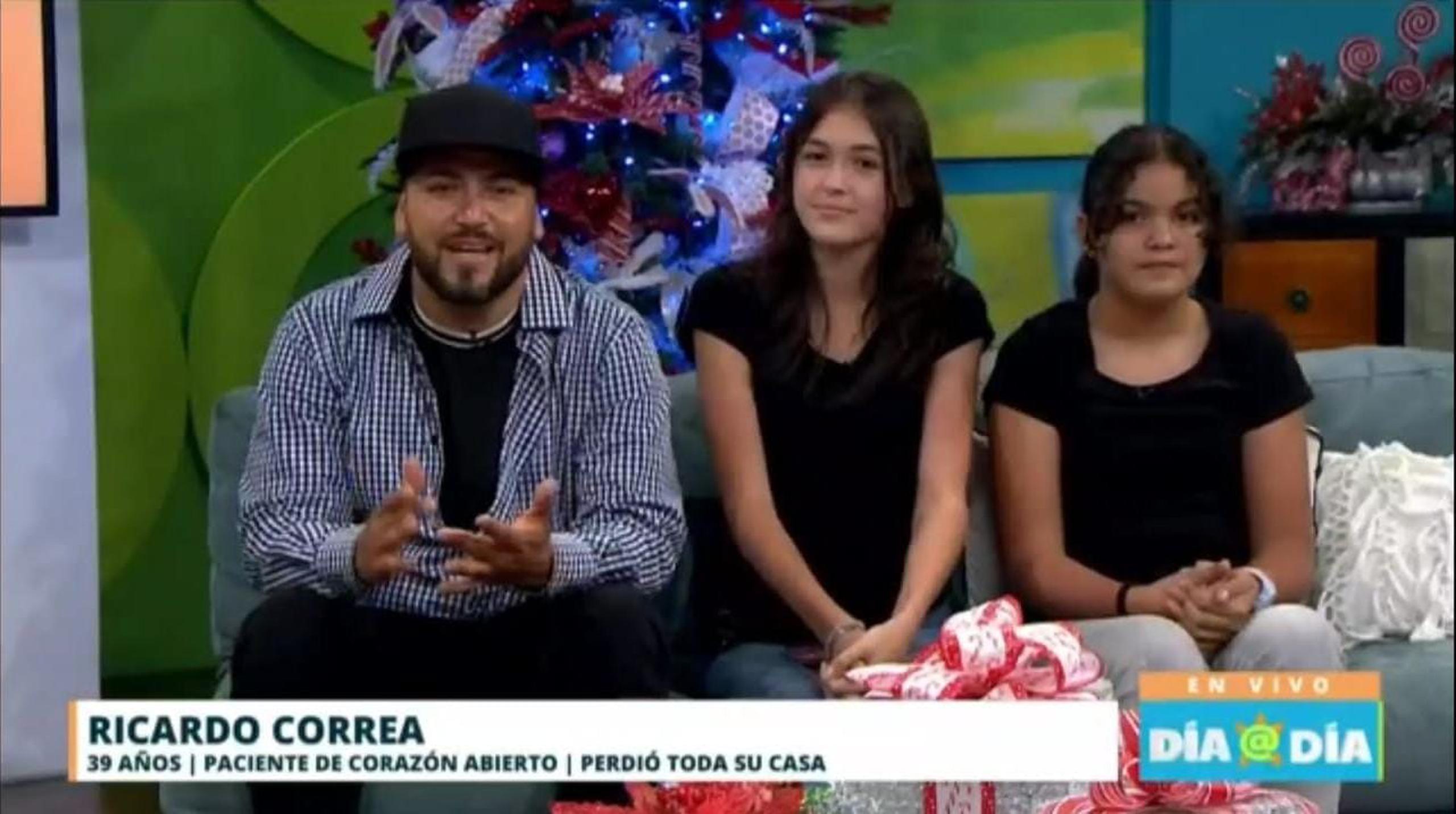 Correa Ramos y sus dos hijas adolescentes, Emmy y Maira.