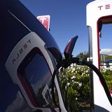 Tesla llama a revisión 199,575 vehículos en Estados Unidos