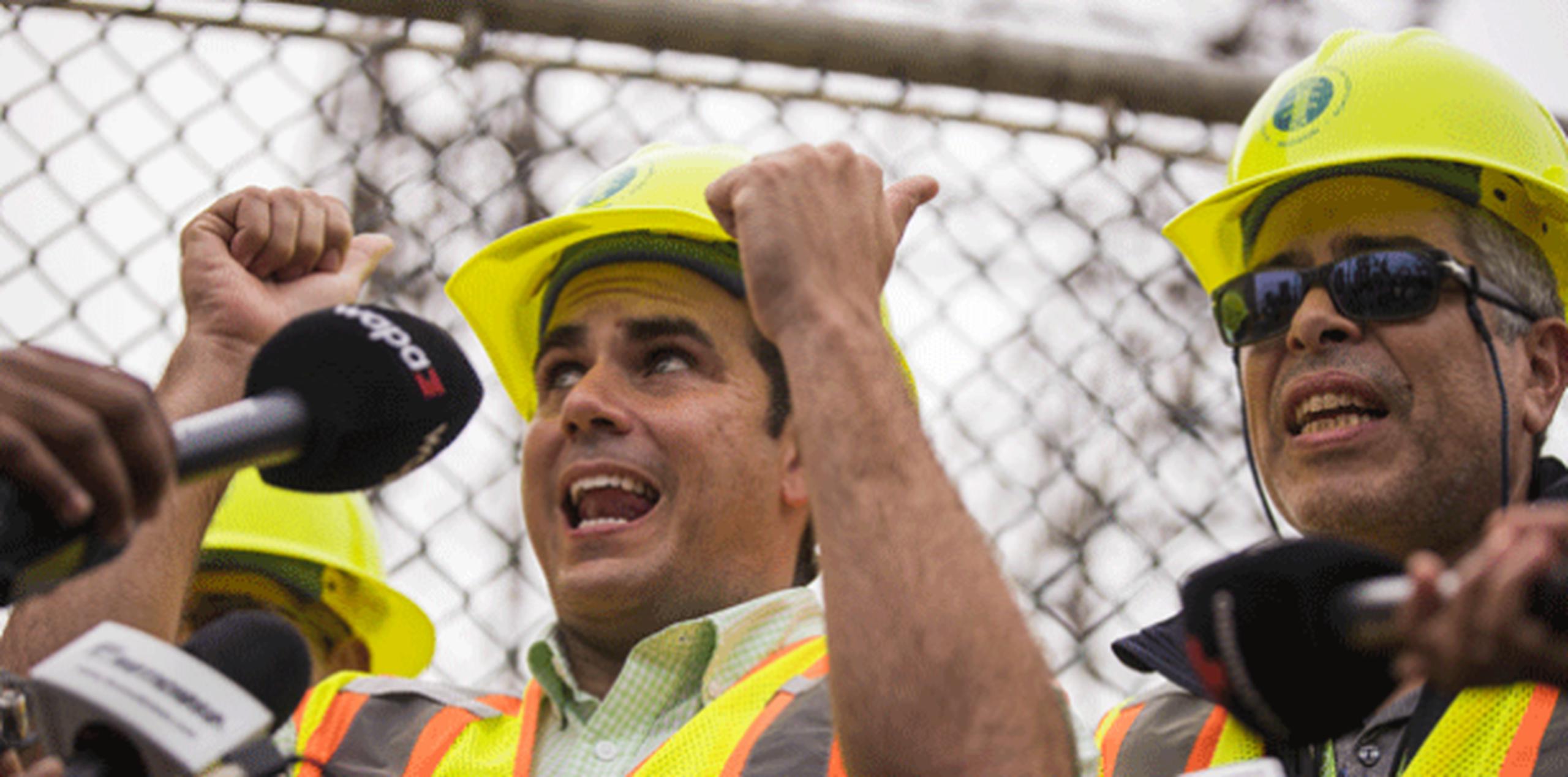 En la foto, el gobernador, Ricardo Rosselló y el director ejecutivo de la Autoridad de Energía Eléctrica, Ricardo Ramos (tonito.zayas@gfrmedia.com)