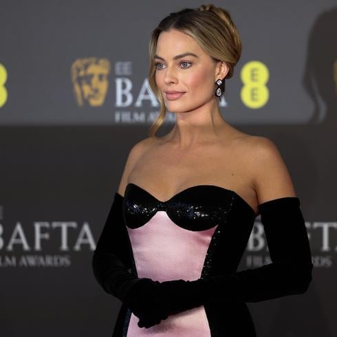 FOTOS: se lucen los famosos en la alfombra roja de los premios BAFTA