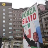 Berlusconi responde bien al tratamiento, según sus médicos