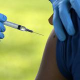 Solo llegan 77 menores a evento de vacunación en Loíza con 300 dosis contra COVID-19