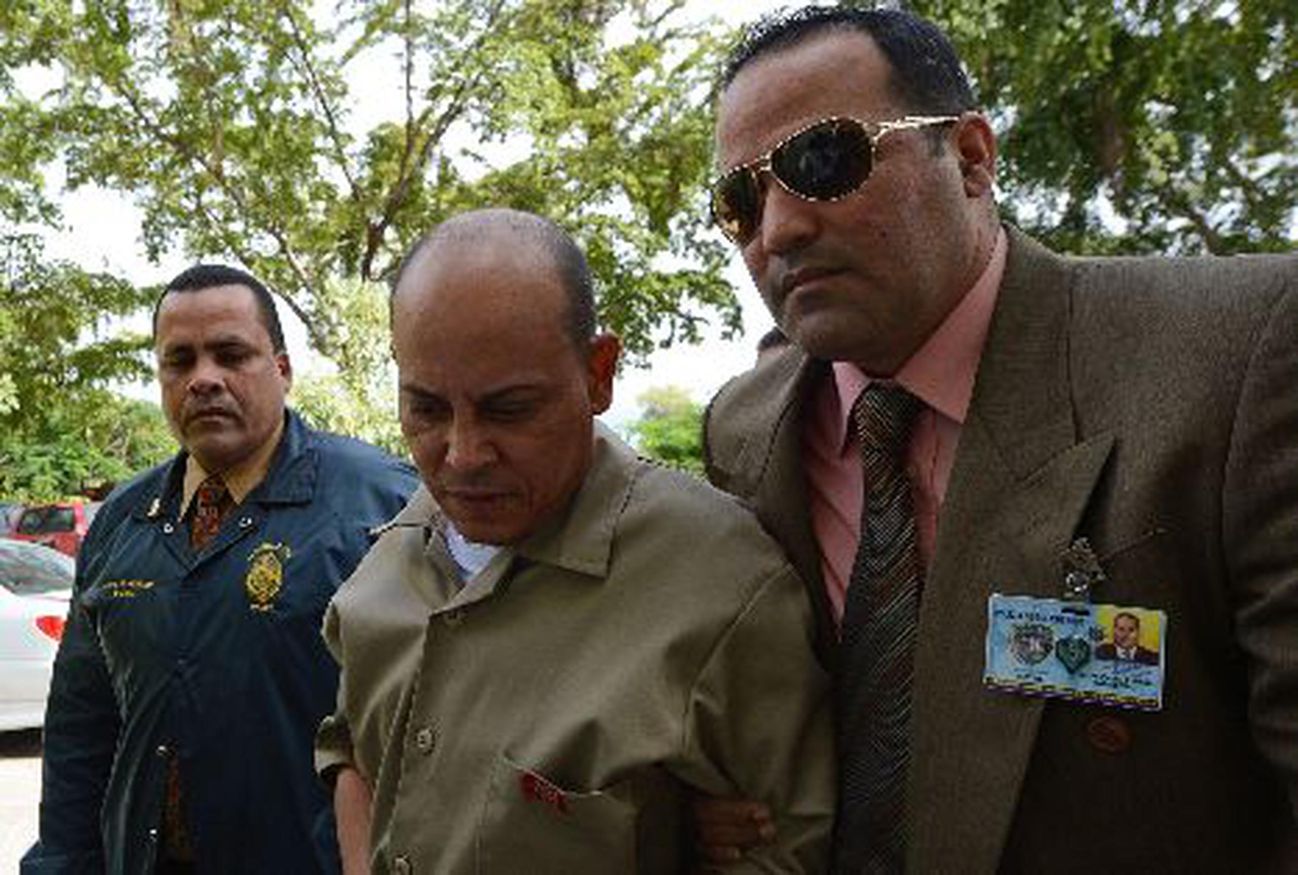  Elvin Román Díaz, acusado de la muerte del joven Juan Carlos Ruiz Vega, fue arrestado el pasado 3 de diciembre en un operativo de la División de Drogas de Ponce.&nbsp;<font color="yellow">(Para Primera Hora / Edgar Vázquez Colón)</font>
