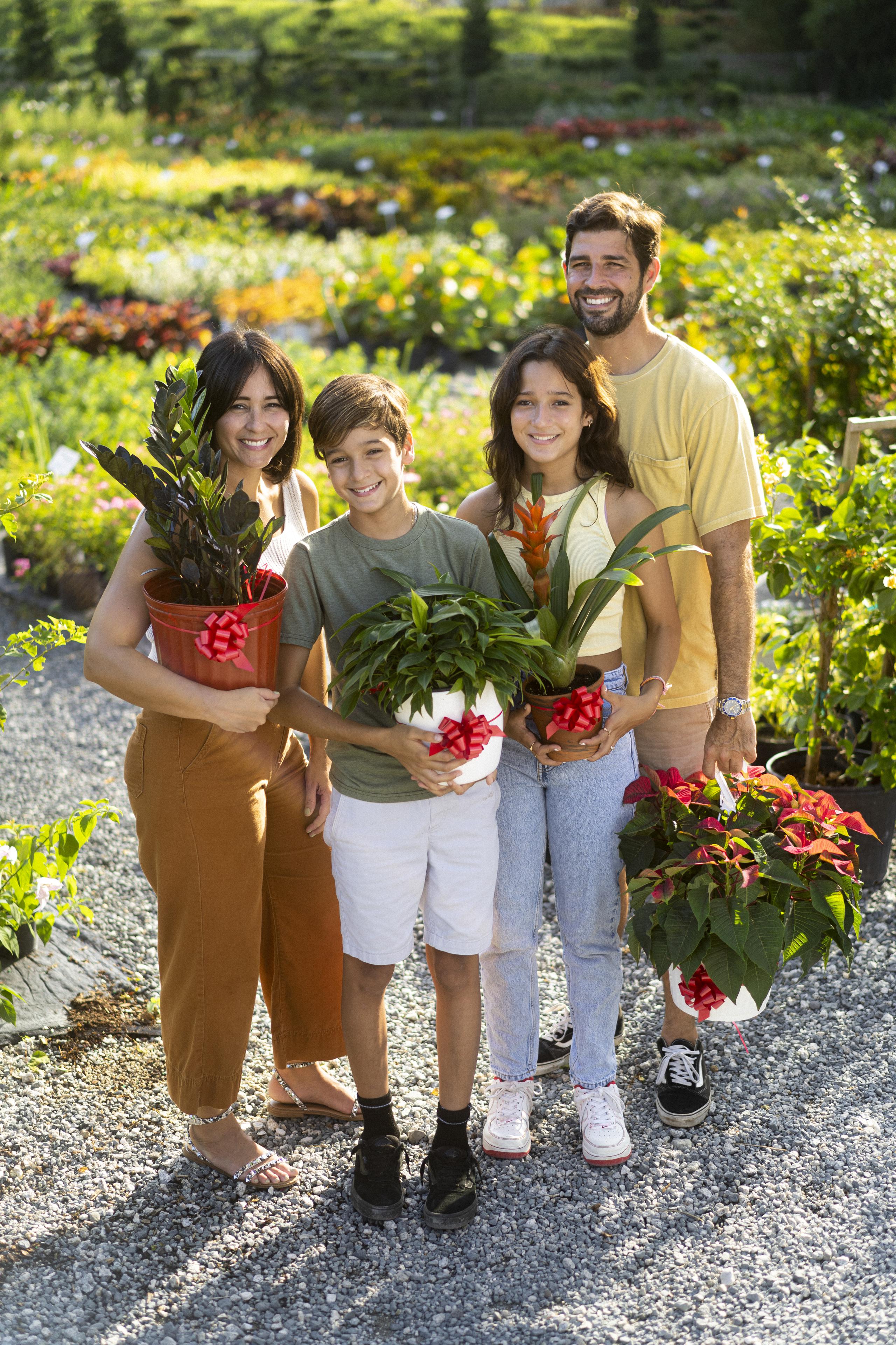 Plantas de Caparras es una compañía dedicada a la venta de plantas ornamentales ubicada en Aguas Buenas.