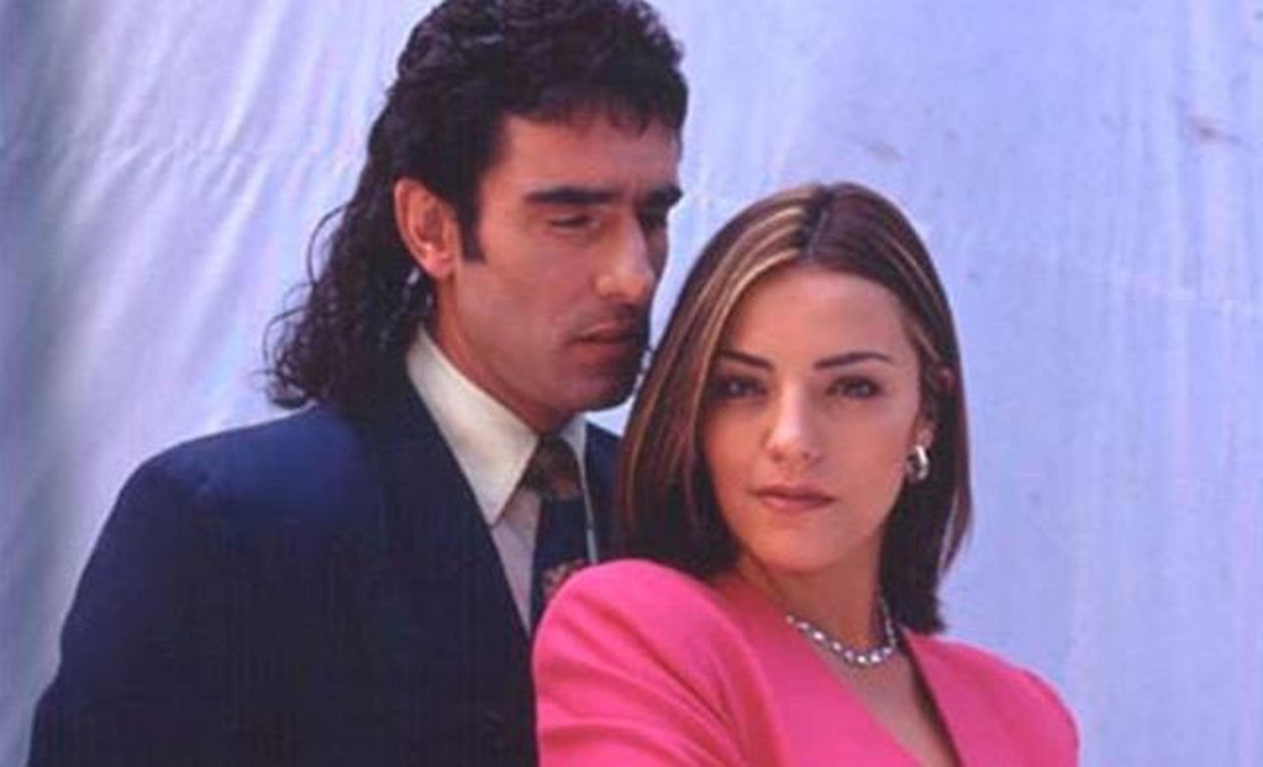 Miguel Varoni y Sandra Reyes protagonizaron “Pedro el Escamoso”, telenovela colombiana que se emitió por Caracol Televisión entre los años 2001 y 2003.