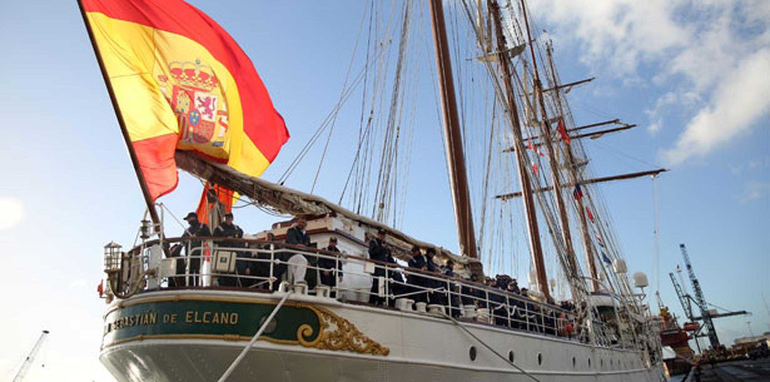 Construido en los astilleros "Echevarrieta y Larrinaga" de Cádiz, el buque escuela Juan Sebastián de Elcano fue botado un 5 de marzo de 1927 y entregado a la Armada el 17 de agosto de 1928, con lo que lleva surcando los mares del mundo 90 años. (EFE)