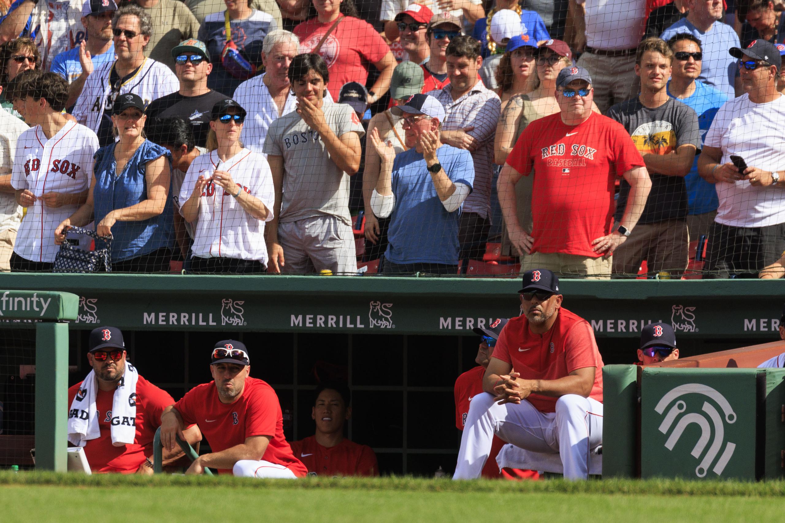 Bajo el mandato de Alex Cora, los Red Sox han terminado últimos en la división tres veces.