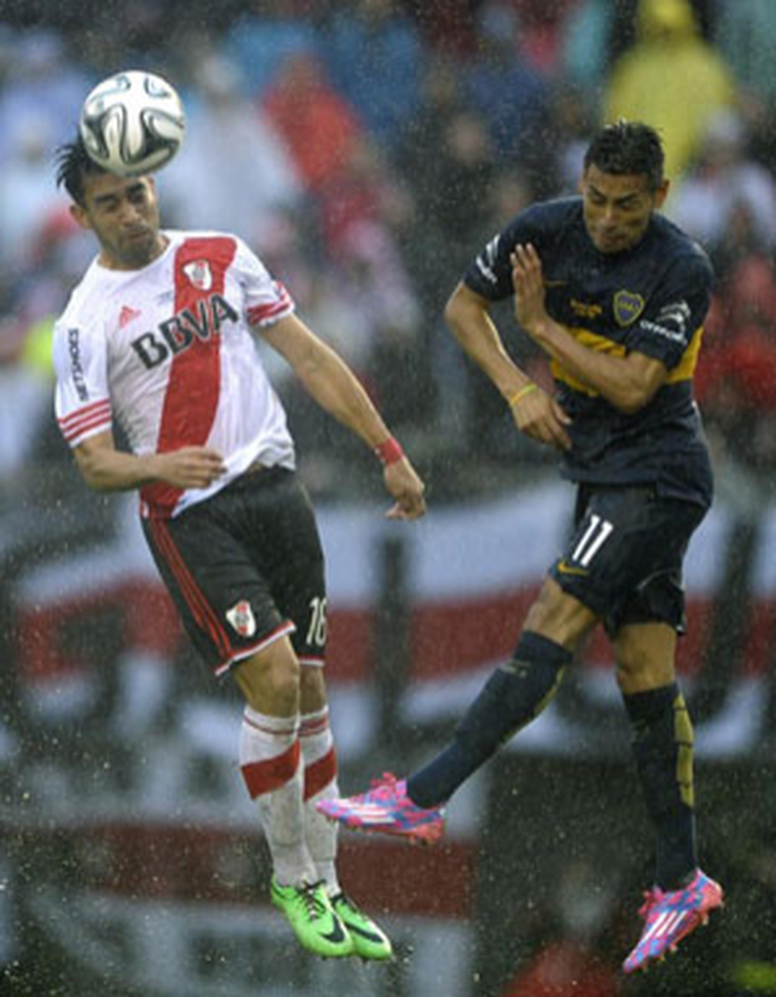 River Plate (i) y Boca Juniors (d) se vieron las caras como parte del torneo de Argentina. (AFP)