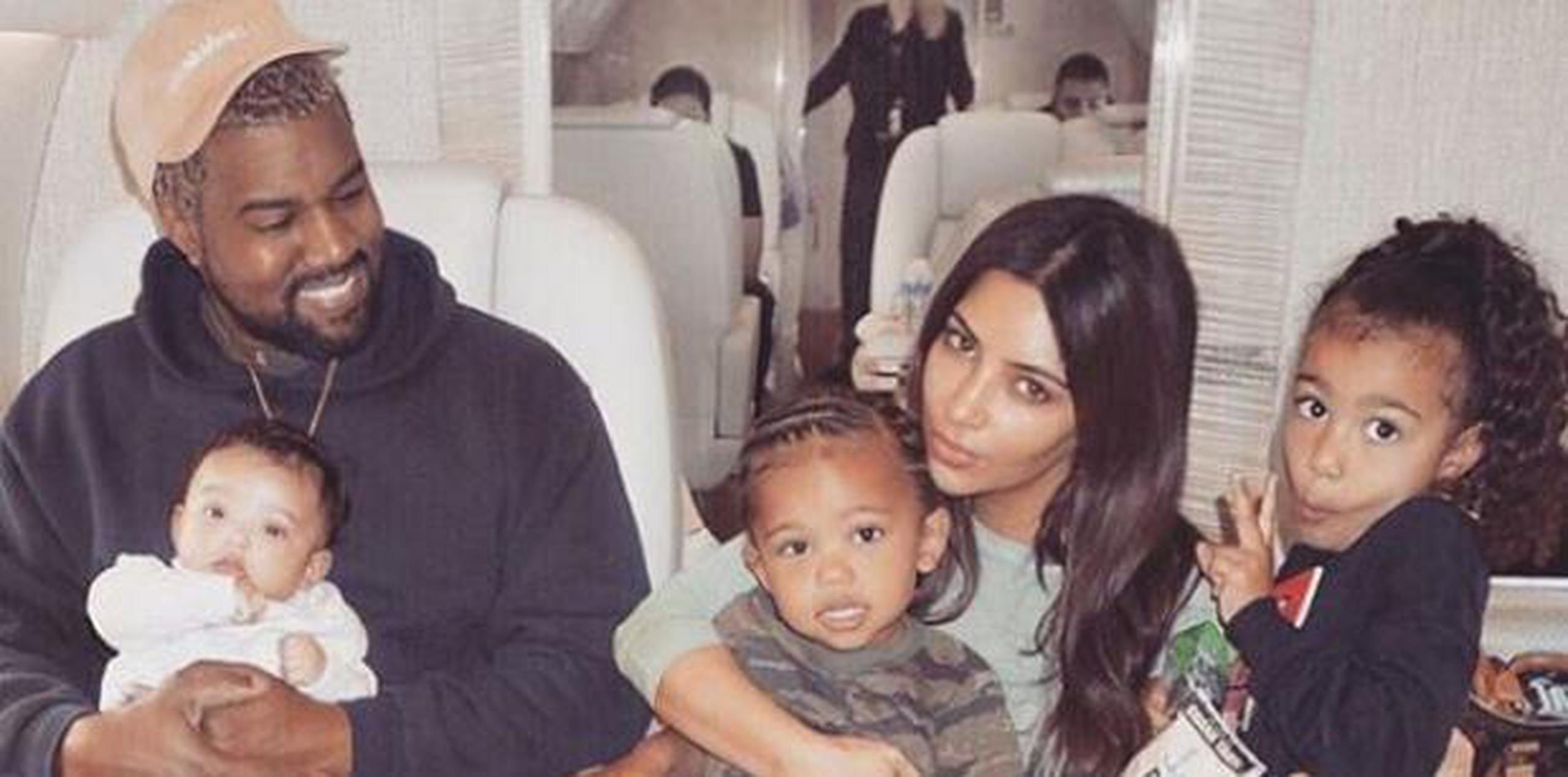 Kim Kardashian y Kanye West tienen tres hijos, North de 5 años, Saint de 3 y Chicago de 11 meses. (Instagram)