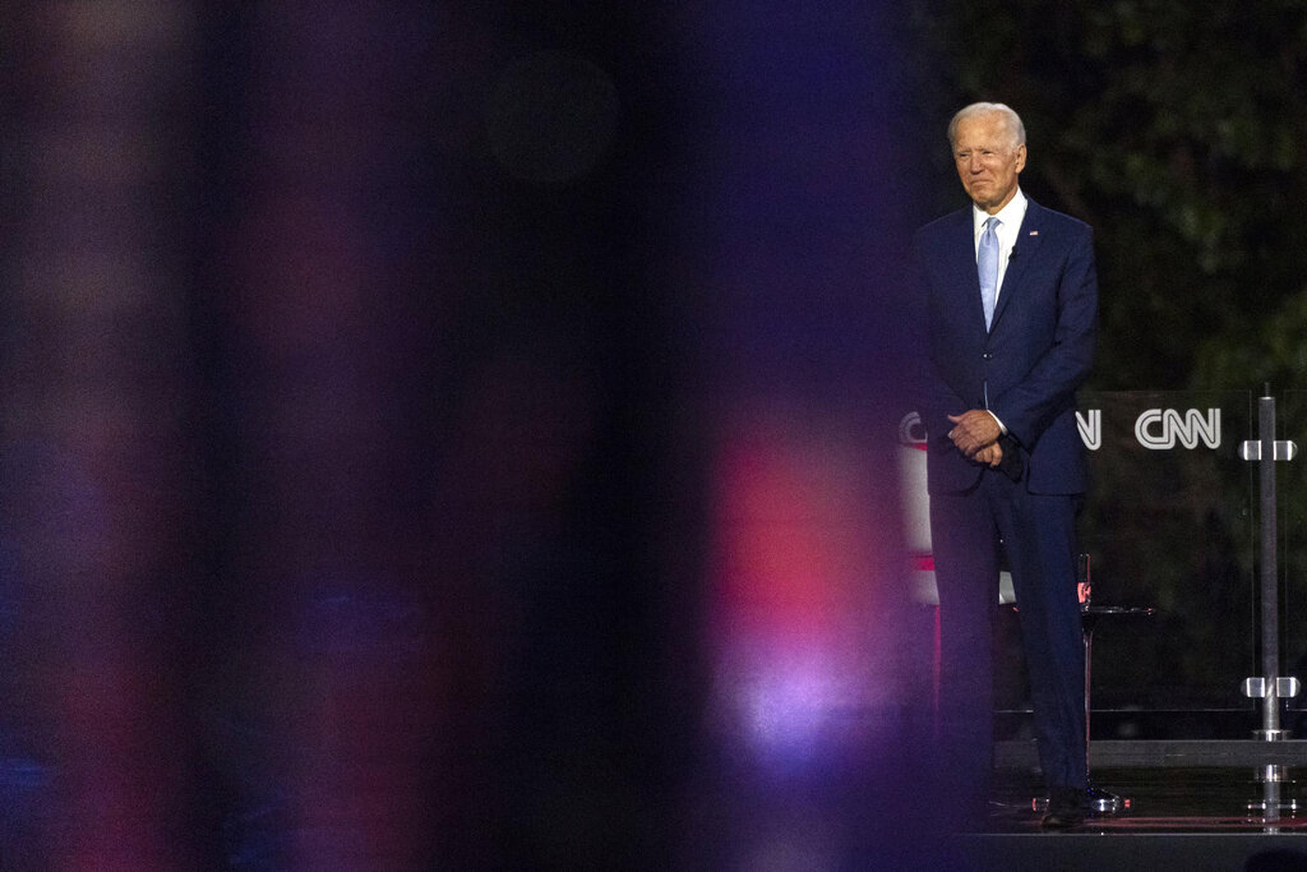 Joe Biden criticó la pérdida básica de las “libertades” de los estadounidenses a medida que el país ha atravesado problemas por contener la pandemia.