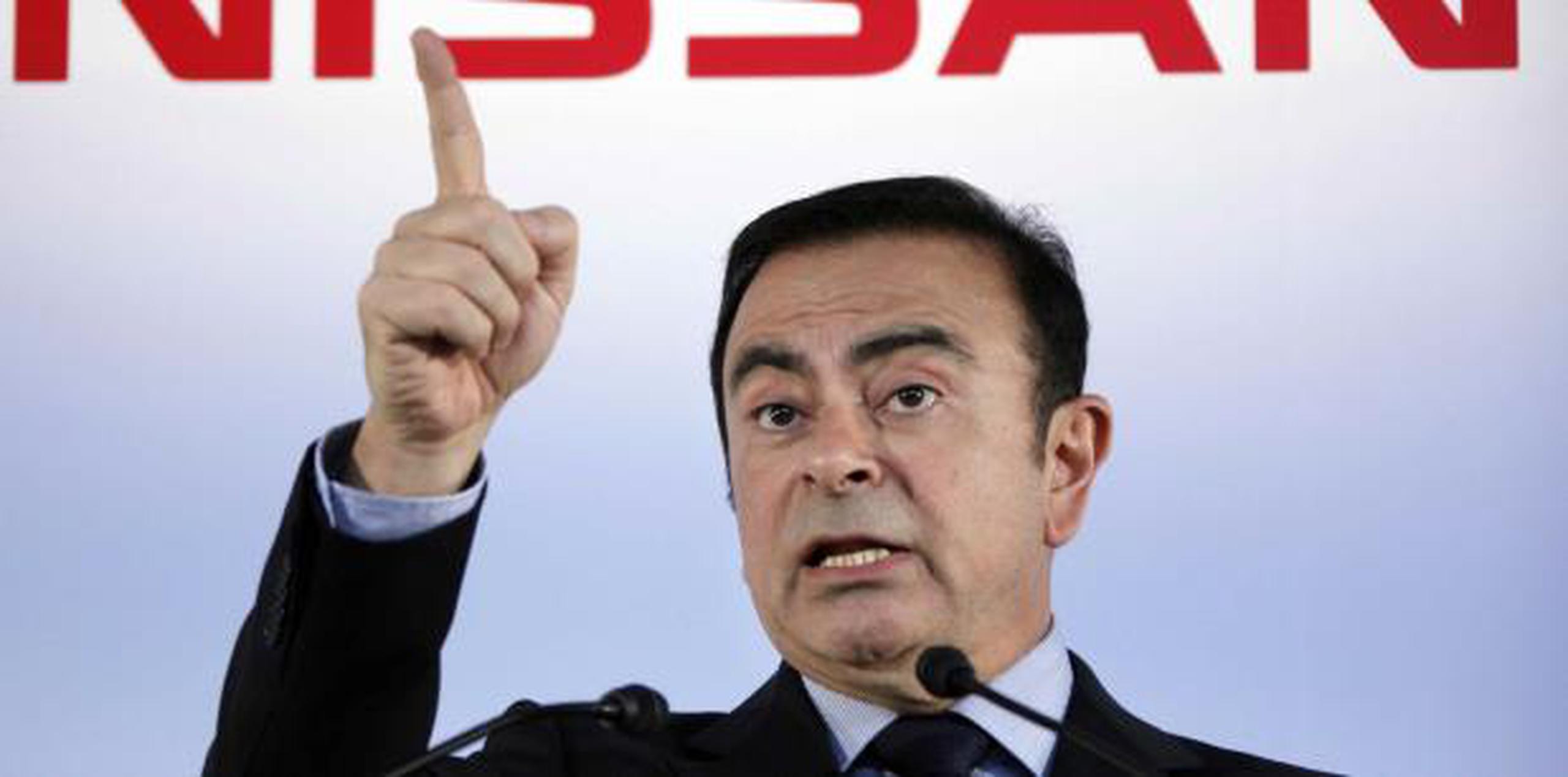 Carlos Ghosn fue acusado en Japón de no reportar correctamente su futura compensación y de abuso de confianza. (AP / Koji Sasahara)
