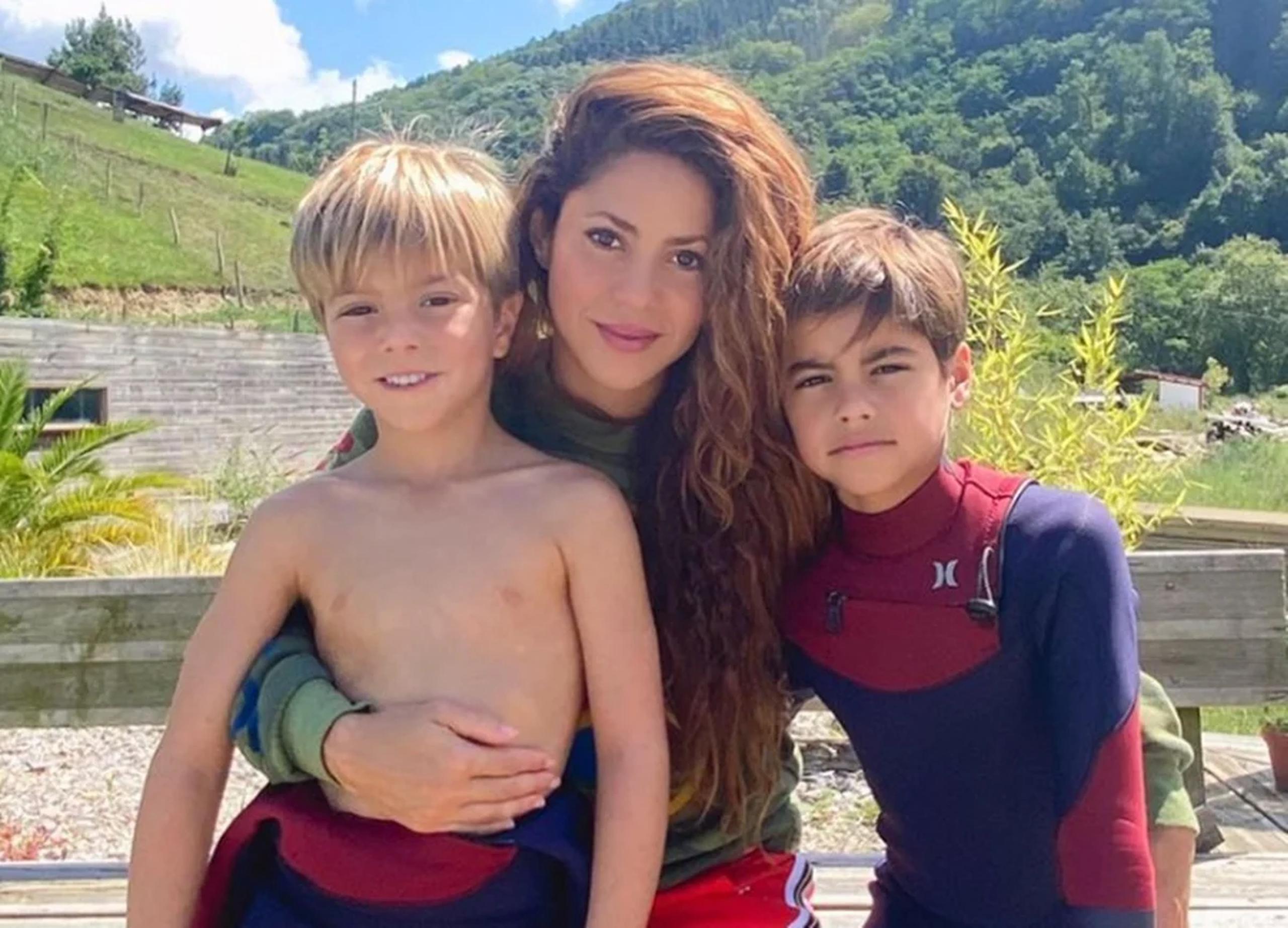 Shakira y sus hijos.