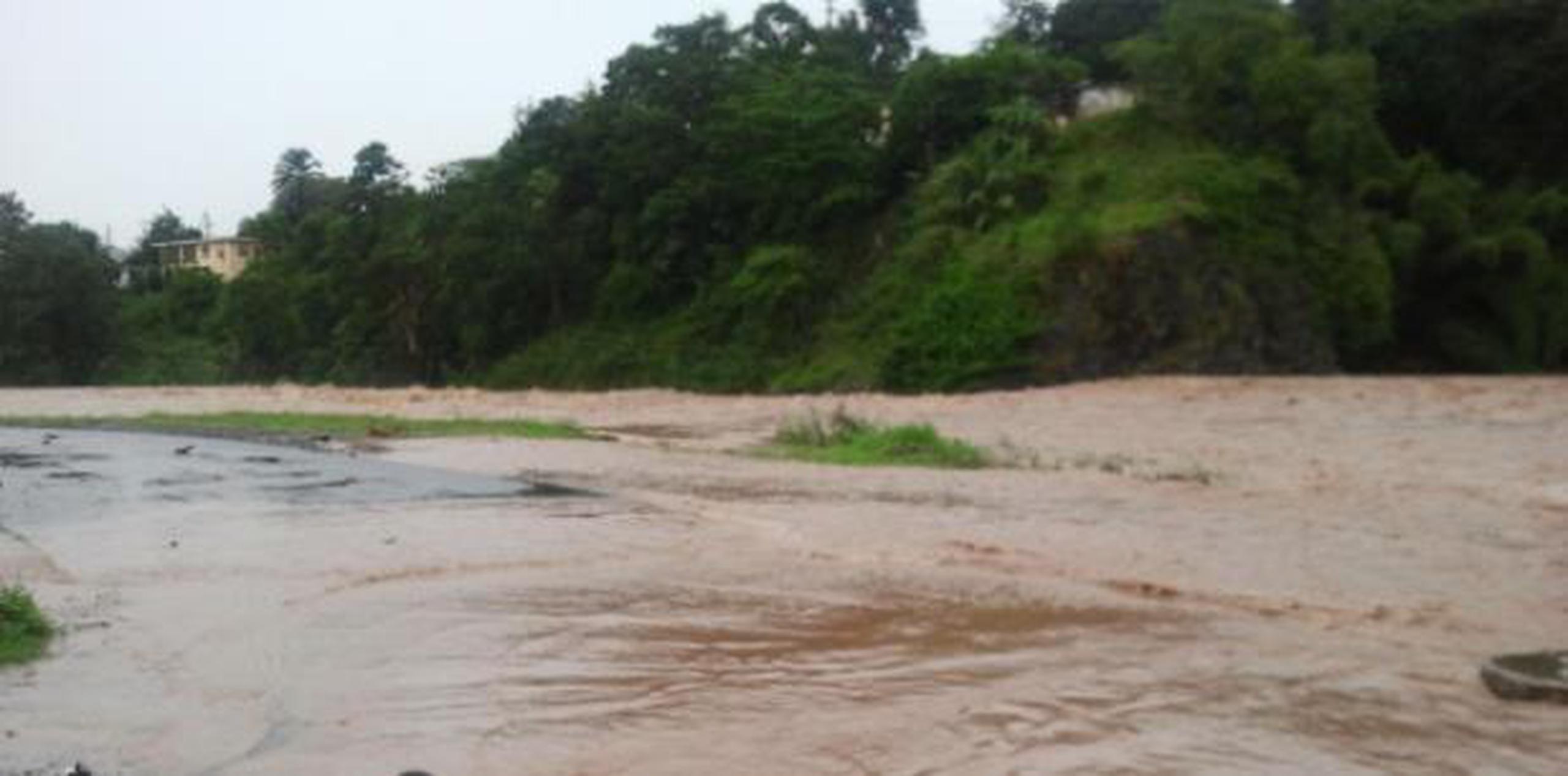 Se recomienda no visitar ríos aunque las condiciones del tiempo mejoren ya que podrían reportarse golpes de agua. (Archivo)