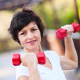 ¿Causa la menopausia aumento en el peso?