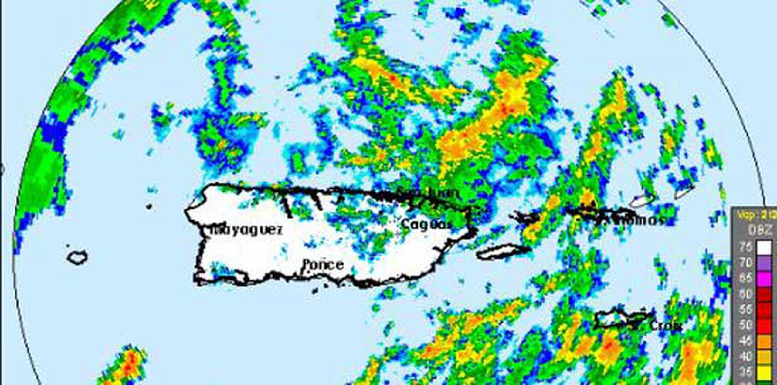 La fuerte lluvia que se registra en horas del mediodía de este viernes, debido al paso de una onda tropical, ha provocado que el Servicio Nacional de Meteorología (SNM) active varias advertencias de inundaciones para el este de la Isla. (NOAA)
